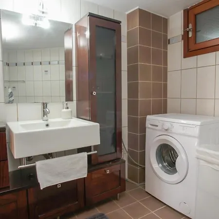 Irini's Sea View 145m2 Appartement *